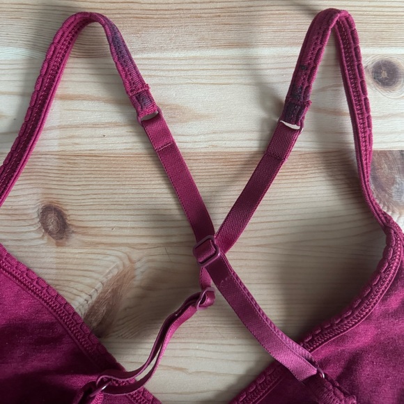 Lululemon Ebb to Street Bra - Picture 5 of 8